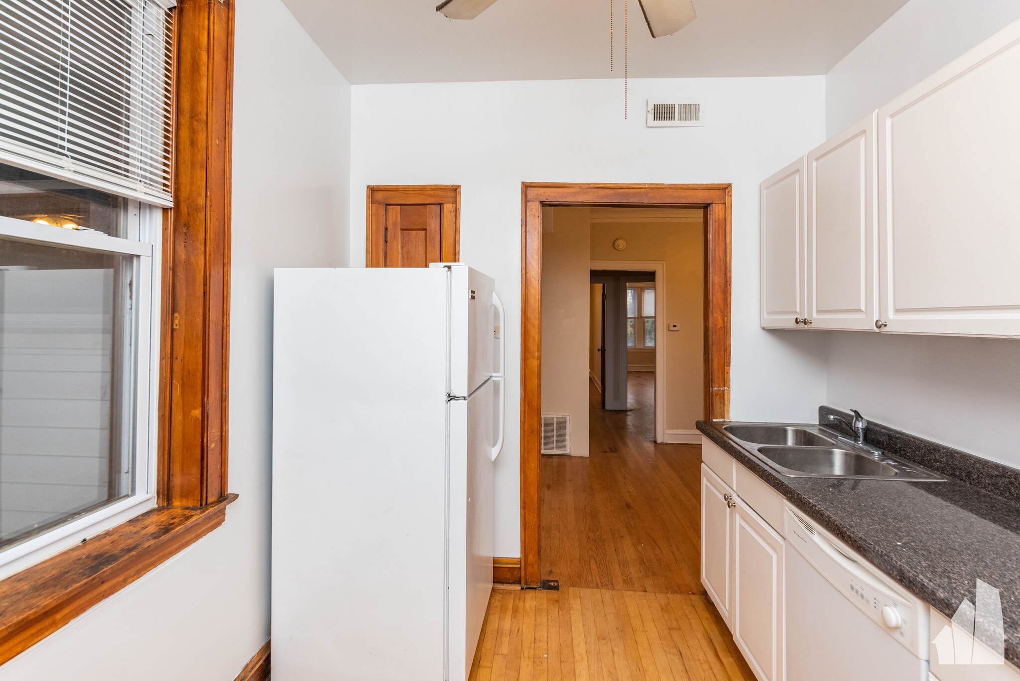 Building Photo - 4335 N Campbell Ave