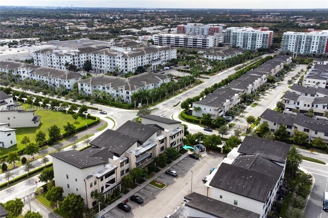 Building Photo - 7805 NW 104th Ave