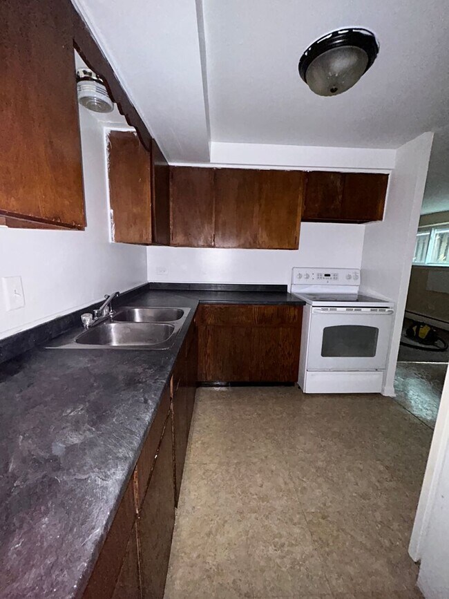 Building Photo - Cozy, one bedroom apartment in Cicero, Clo...