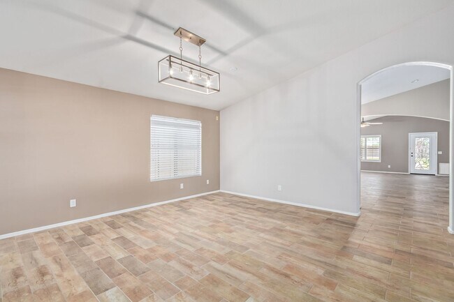 Building Photo - GORGEOUS home in the highly desired Arrowhead Ranch