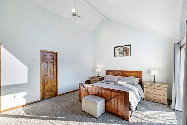 Building Photo - 14 Plymouth Ave