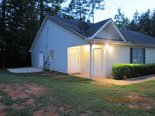 Building Photo - 6237A Dorsett Shoals