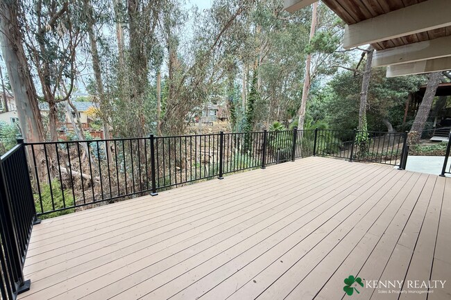 Building Photo - Spacious 4 Bedroom Home in San Mateo Hills with Dual Primary Suites