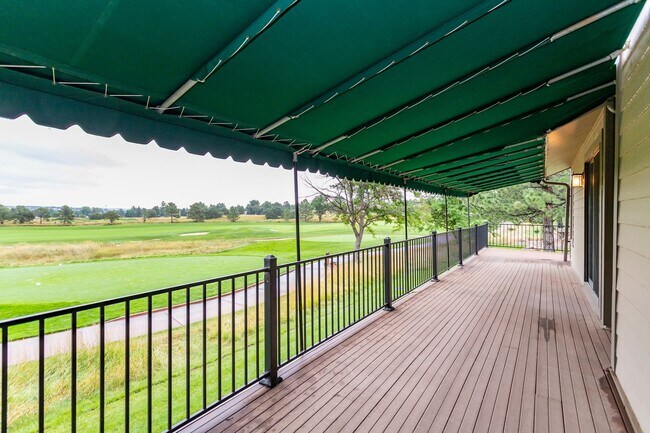 Building Photo - Charming home with Golf Course Views!!!