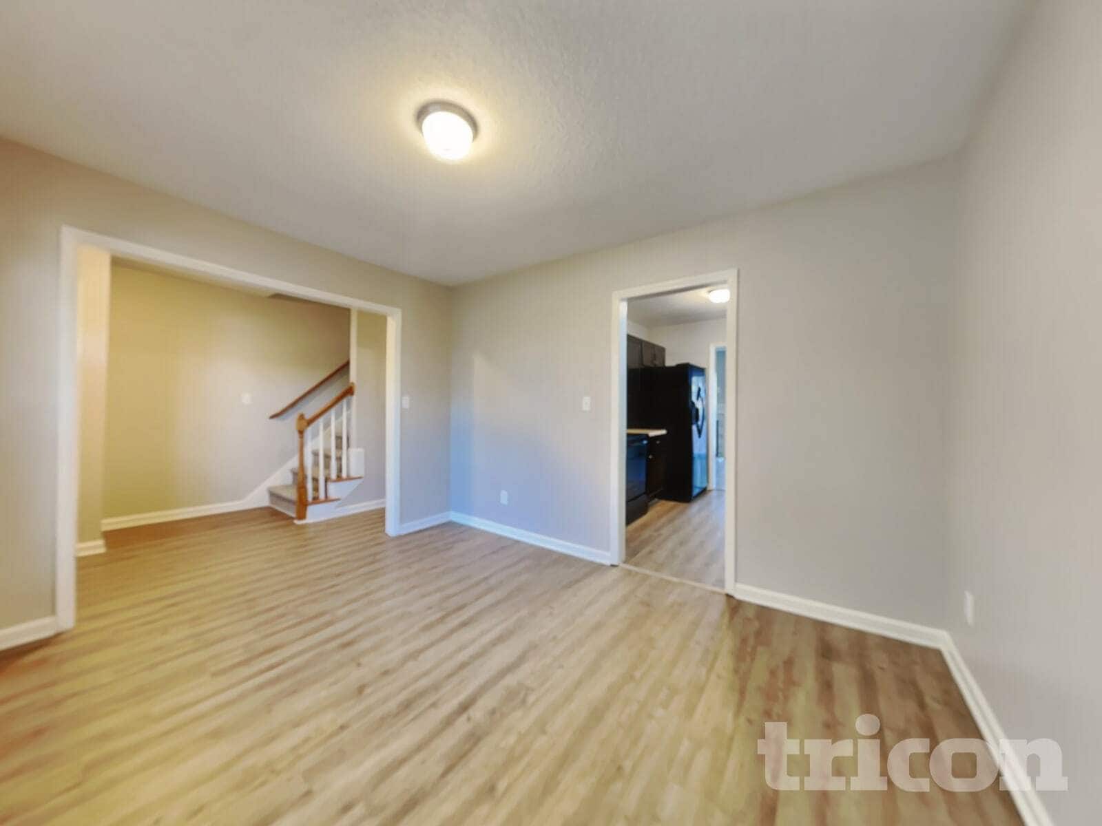 Building Photo - 4409 Woodlawn Dr