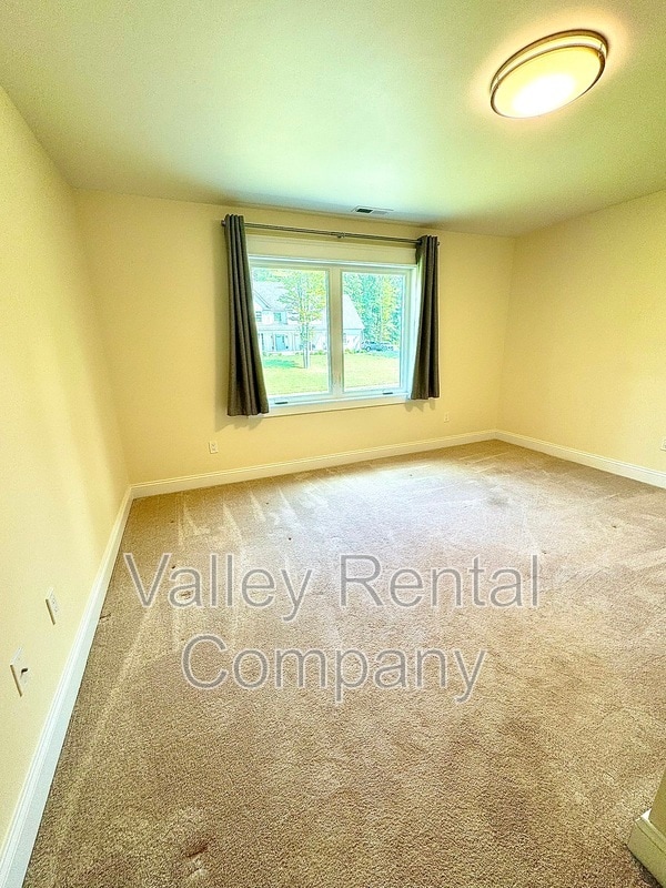 Building Photo - 118 Linden Ridge Rd