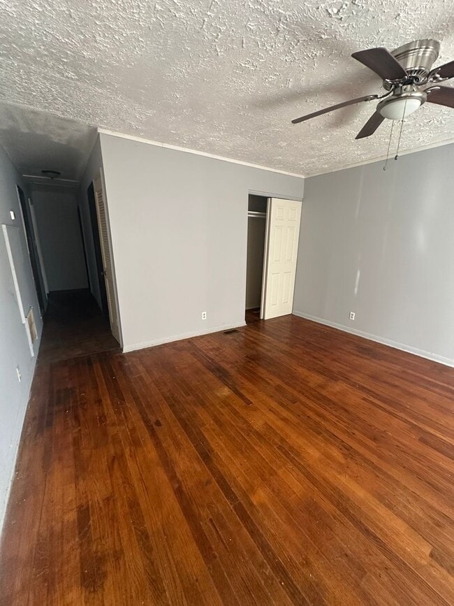 Building Photo - 4147 Marion Ave