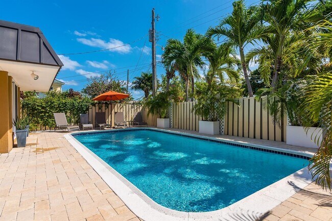 Building Photo - Northeast 16th Street, Fort Lauderdale, FL 33304 - 3 BR 3 BA single-family home