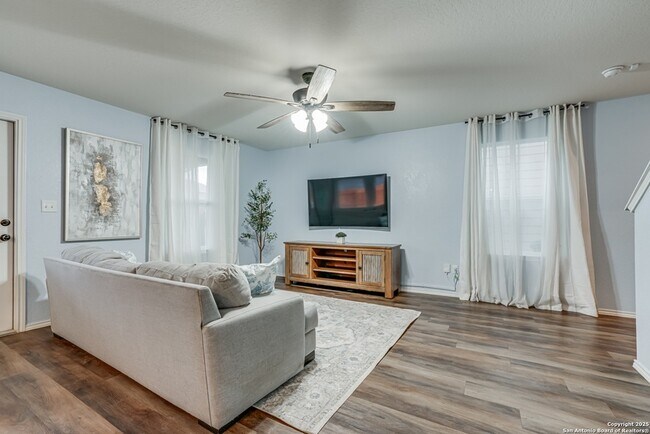 Building Photo - 10334 Big Four