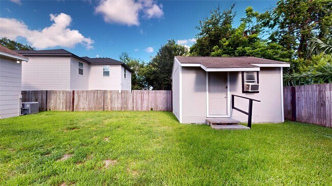 Building Photo - 3806 Cosby St