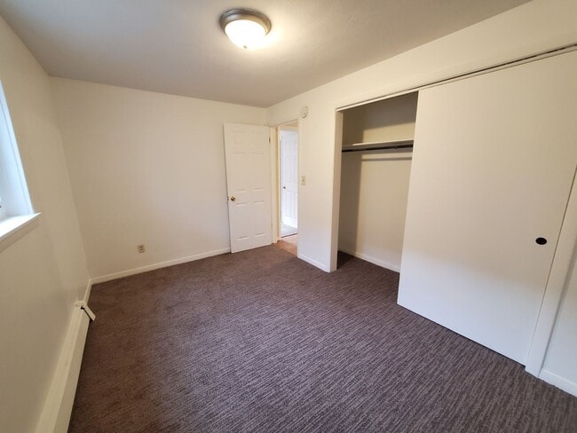 Building Photo - 526 30th Ave