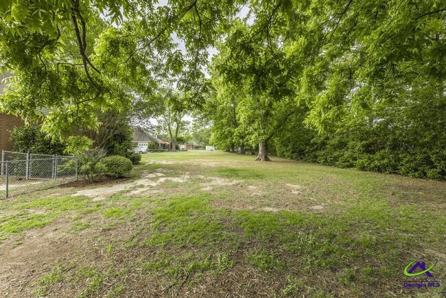 Building Photo - 127 Hudson Way