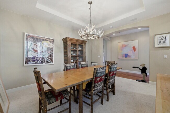 Building Photo - Elegant Arrowcreek Home!