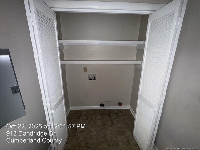 Building Photo - 918 Dandridge Dr