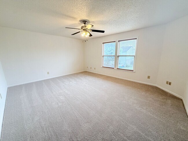 Building Photo - 1795 Feather Reed Ln