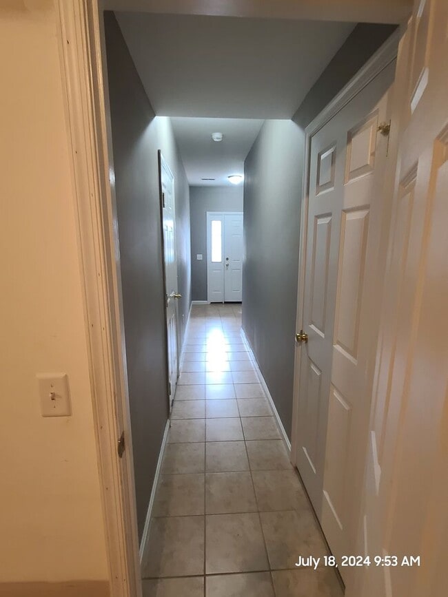 Building Photo - 3 Bedroom Townhouse for Rent in Waynesboro!