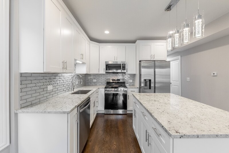 Building Photo - 7118 S Talman Ave