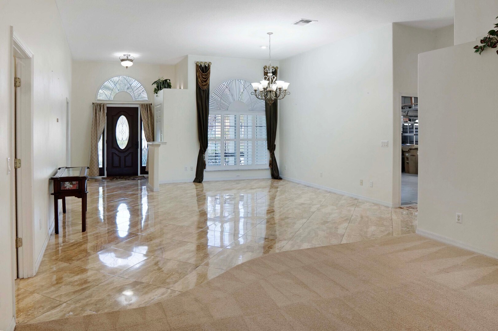 Building Photo - 215 Strathmore Cir