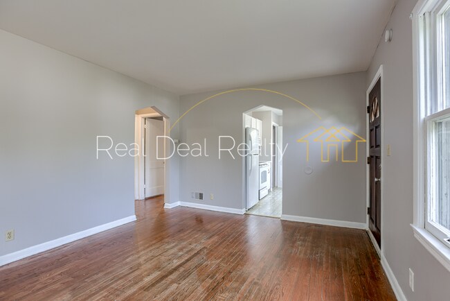 Building Photo - 3345 N 36th Ave