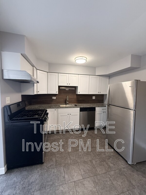 Building Photo - 17138 71st Ave