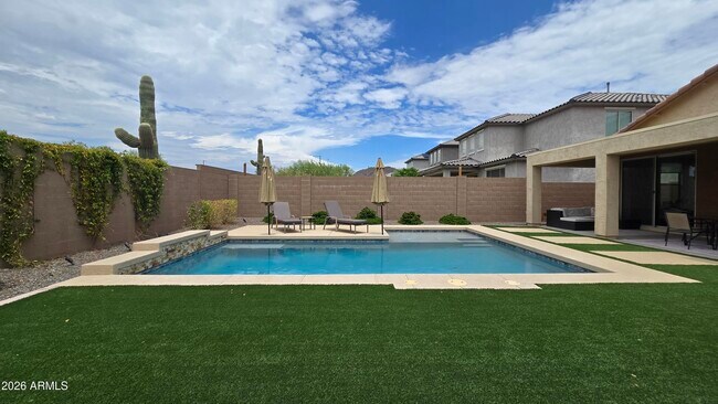 Building Photo - 26770 N 71st Dr