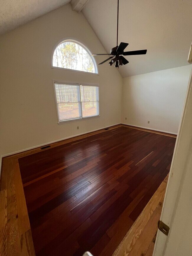 Building Photo - 184 Beaver Dam Rd