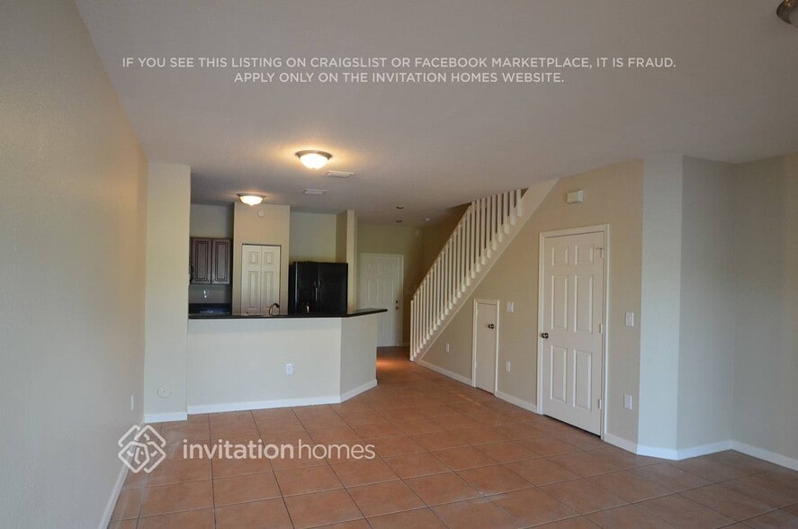 Building Photo - 8899 N Isles Cir