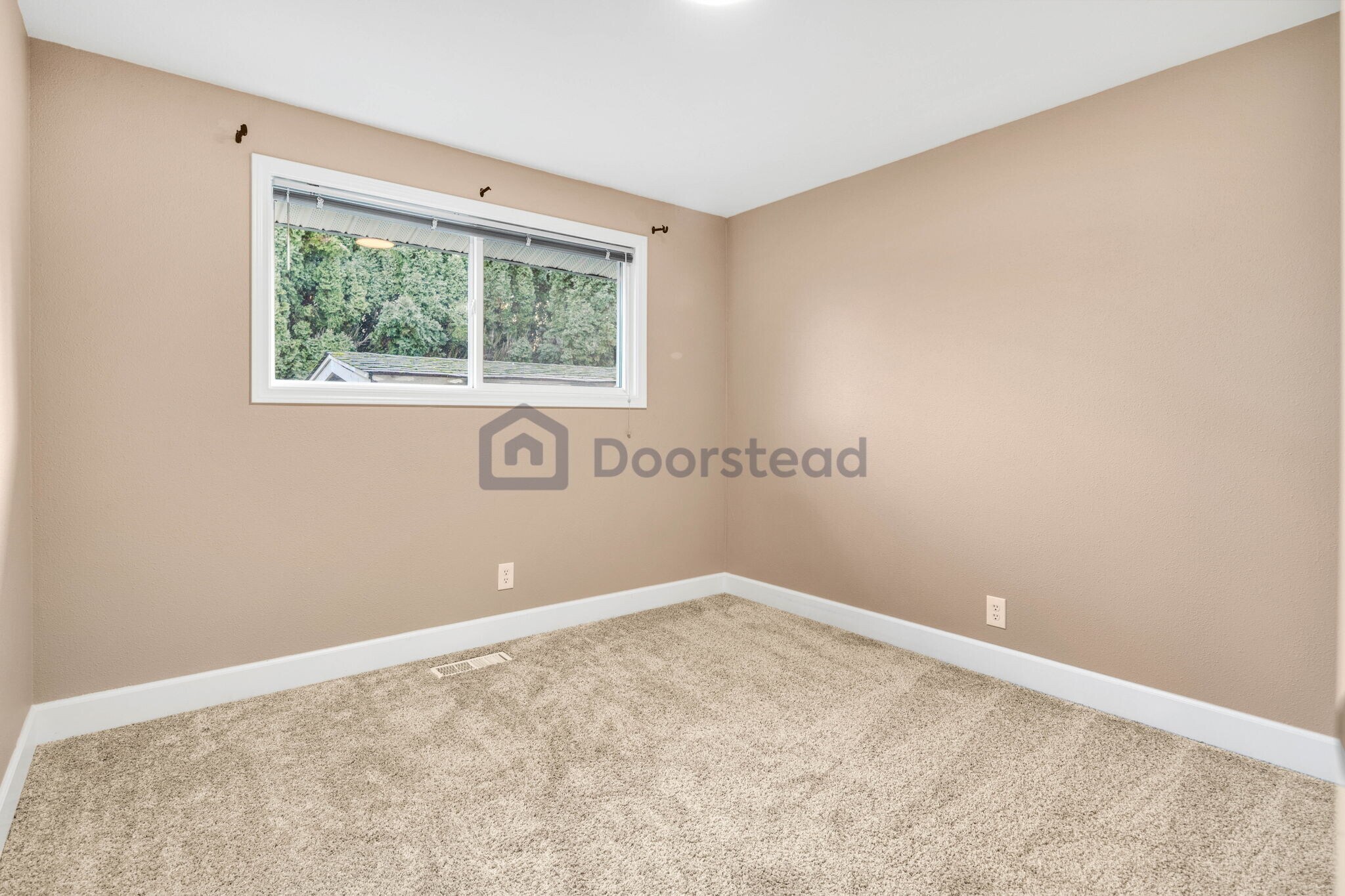 Building Photo - 4103 NE 2nd Pl