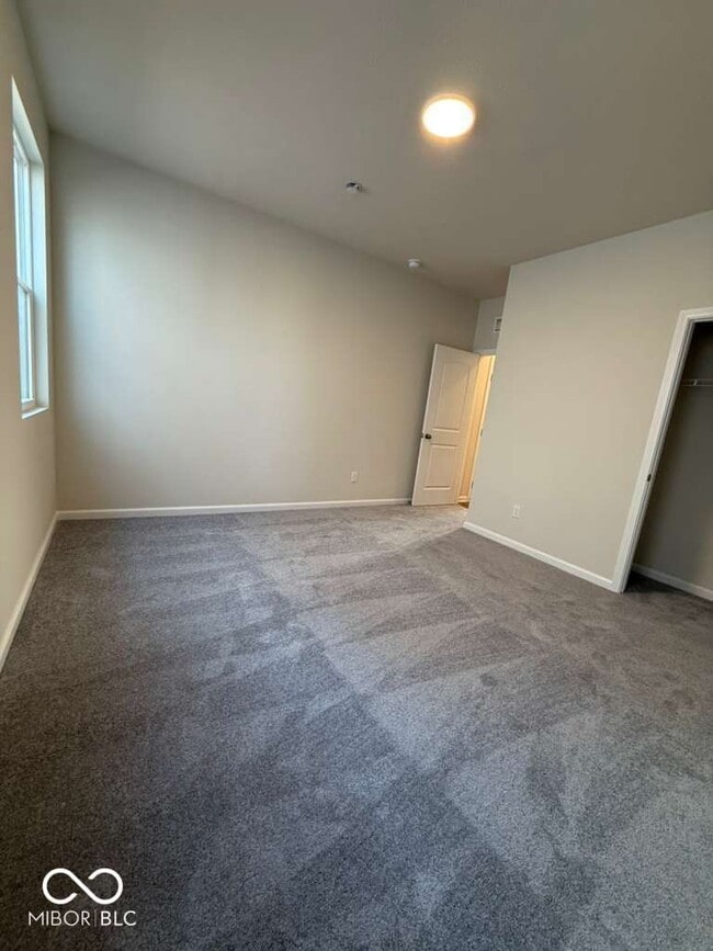 Building Photo - 3815 Sterling Dr