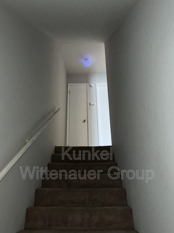 Building Photo - 201 W Wesley Dr