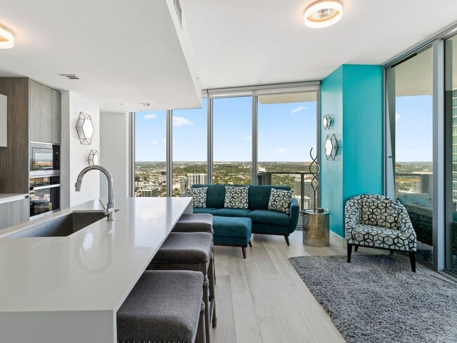 Building Photo - 2900 NE 7th Ave