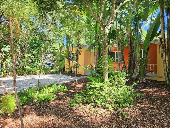 Building Photo - 6624 SW 78th Terrace