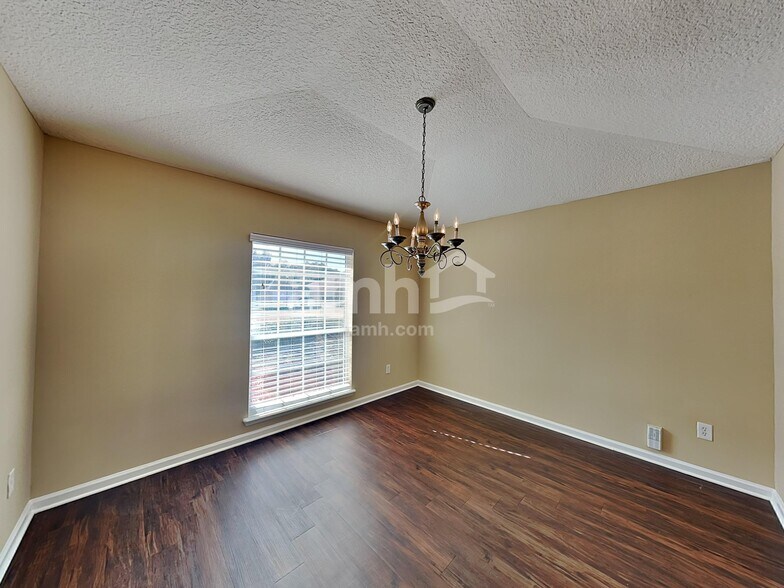 Building Photo - 9215 Hawks Haven Ct