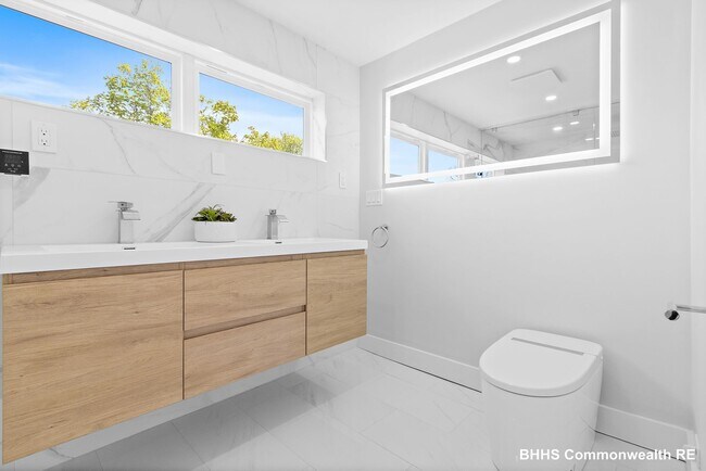 Building Photo - 15 Spring Hill Terrace