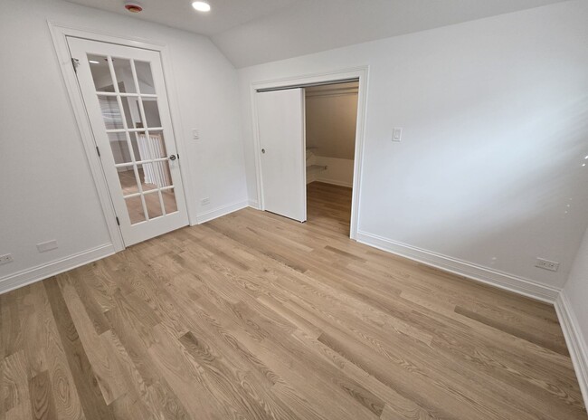 Building Photo - Lincoln Square - Brand New Remodel - Huge ...