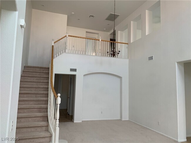 Building Photo - 7615 Ironwood Knoll Ave