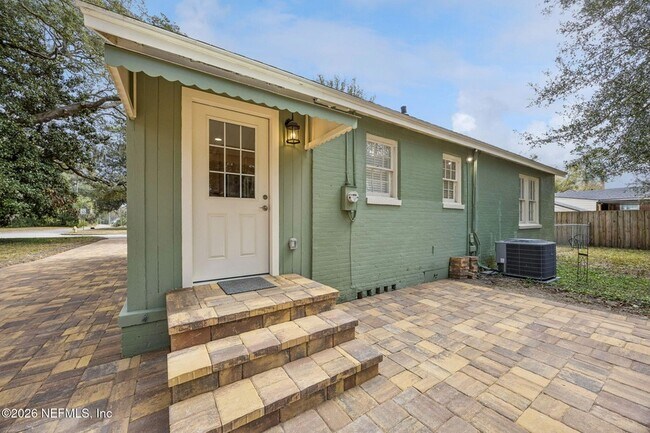 Building Photo - 1406 San Mateo Ave