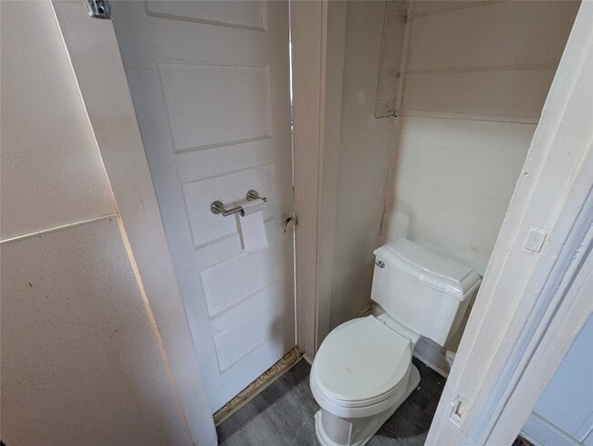 Building Photo - 107 Grant Ave