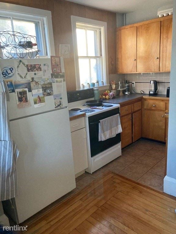 1 br, 1 bath Condo 31 Auburn St 31 Auburn St Newton MA 02465