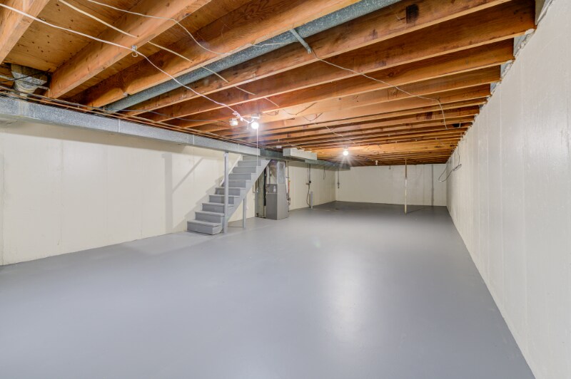 Building Photo - 4063 Esseldale Dr