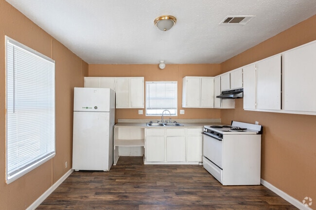 Interior Photo - Happy Family Apartments