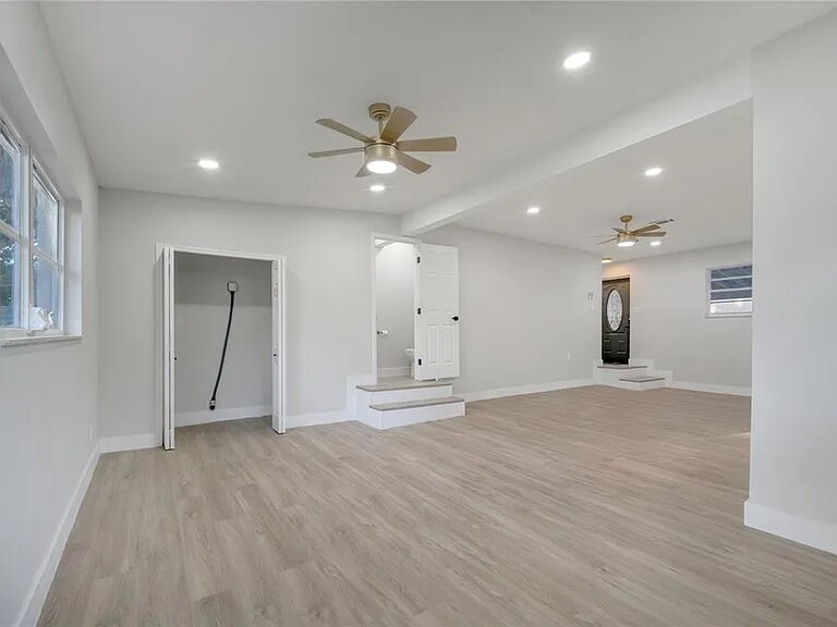Building Photo - 7043 Carlene Dr