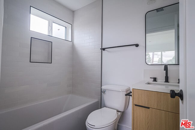 Building Photo - 11810 Gilmore St