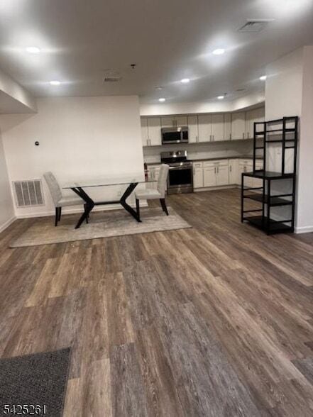 Building Photo - 81-83 Hawthorne Avenue Unit 1