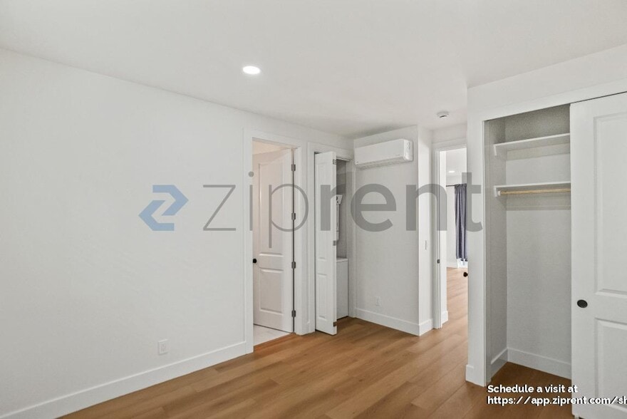 Building Photo - 3829 Buell St