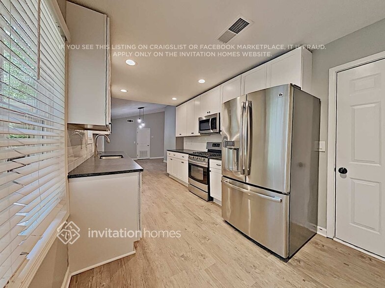 Building Photo - 3209 Meadowlark Ln NW