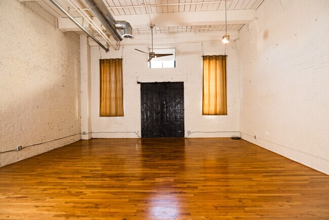 Building Photo - 2412 2nd Ave N