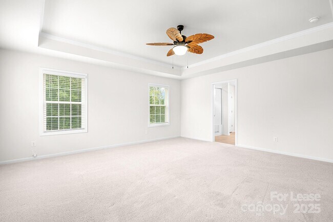 Building Photo - 1076 Thoroughbred Dr.