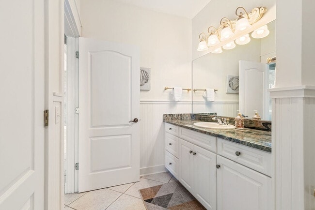 Building Photo - 8515 Surf Dr