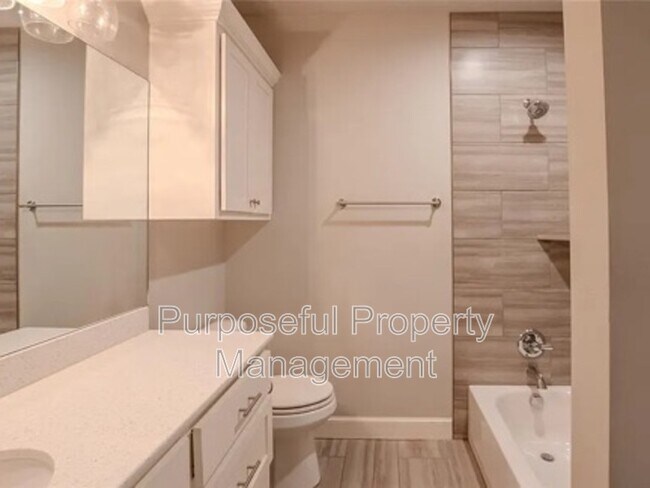 Building Photo - 12037 Ashford Dr